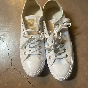 White converse